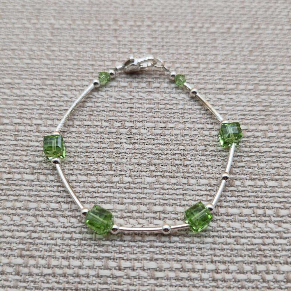 7 Inch Sterling Silver Cube Green Crystals Bracelet B566